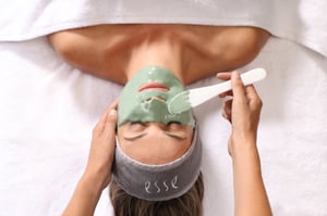 ELPE_HERO_PIC_CLOSED_EYES-1